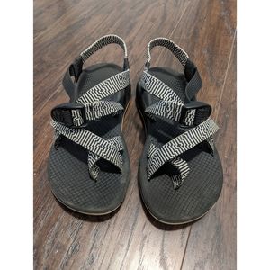 Chacos with toe strap womens size 8
